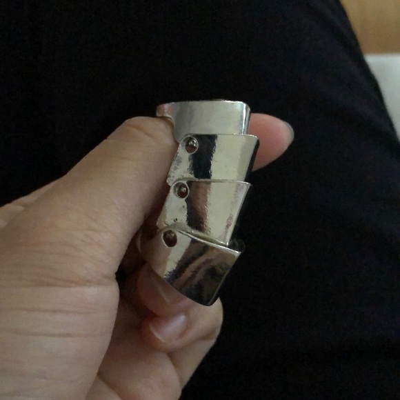 Knuckle ring - Picture 4 of 4